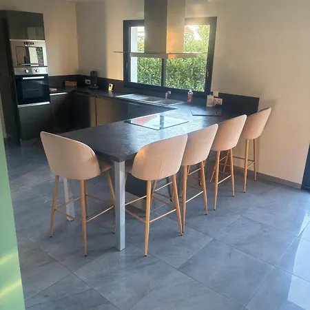 Au Bon Moment Villa